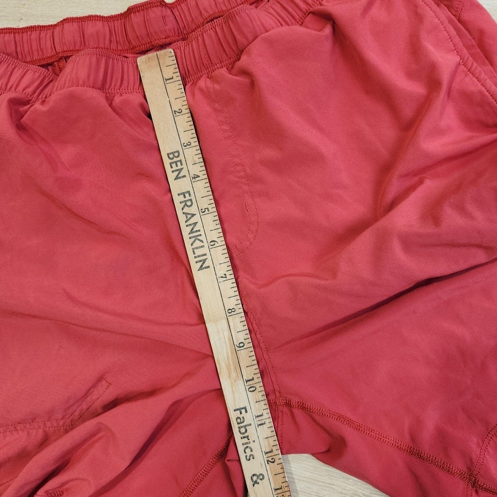Rhone Essentials Shorts Mens Medium 7" Red Stretch Pockets Running Gym Athletic - Picture 7 of 10